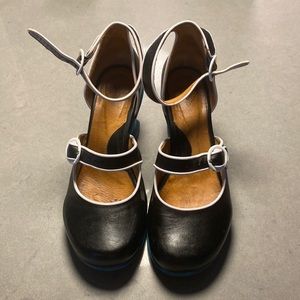 John Fluevog Mary Jane Style Heels / Size: 7.5